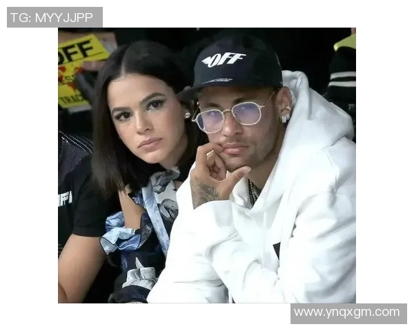 足球明星妻子怀孕甜蜜瞬间曝光幸福生活尽显温馨画面 足球明星妻子怀孕甜蜜瞬间曝光幸福生活尽显温馨画面