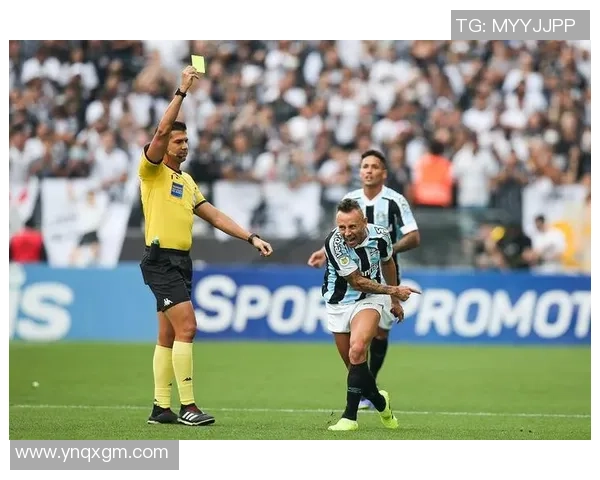 足球明星泪洒赛场瞬间集锦感人时刻回顾与情感共鸣 足球明星泪洒赛场瞬间集锦感人时刻回顾与情感共鸣