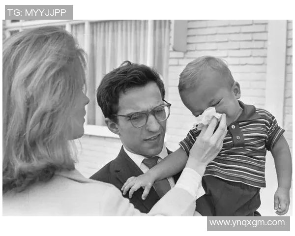 足球明星齐内丁的传奇人生与辉煌成就揭秘